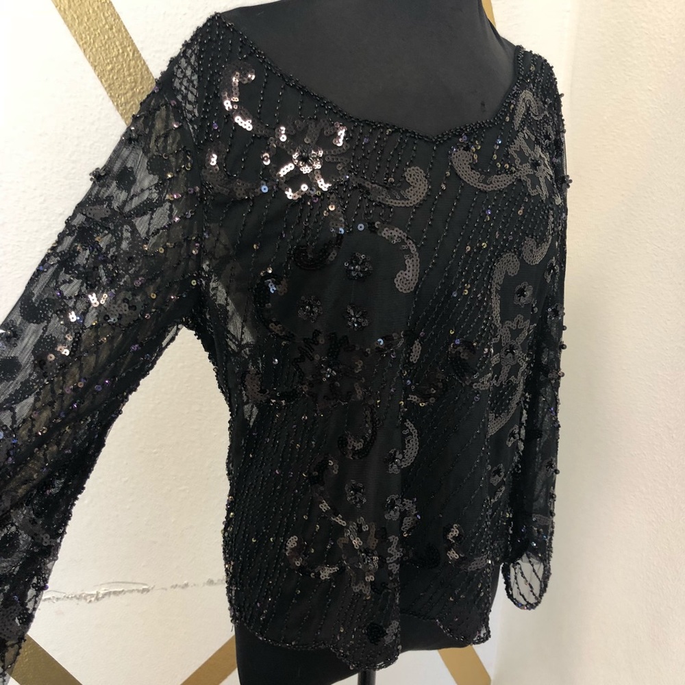LONG SLEEVE ROUND NECK SEQUINS TOP